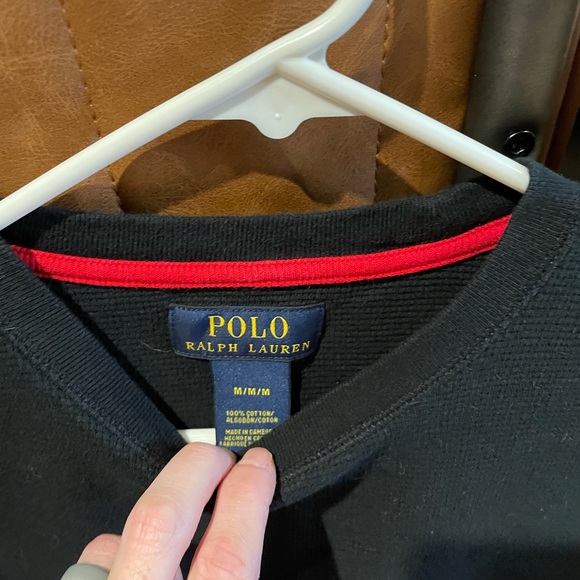 Polo sweater size medium - Picture 3 of 3
